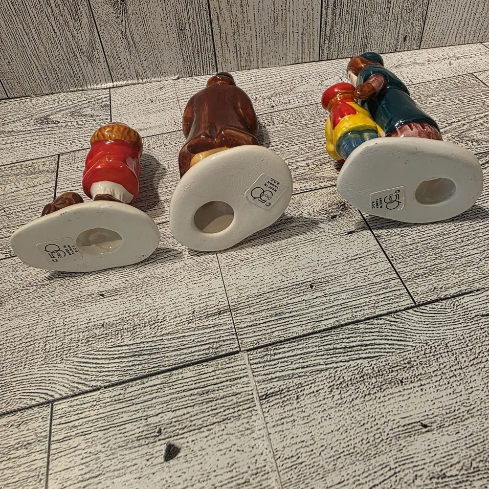 Dep 56 Ceramic Christmas Carolers Figurine Set Caroling Family
